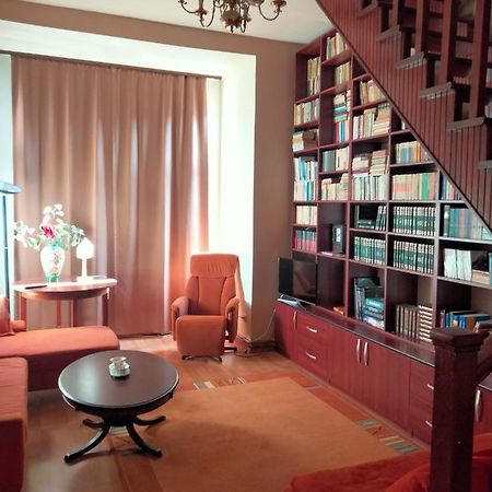 Ara Modern Apartament Apartment ออราแด ภายนอก รูปภาพ